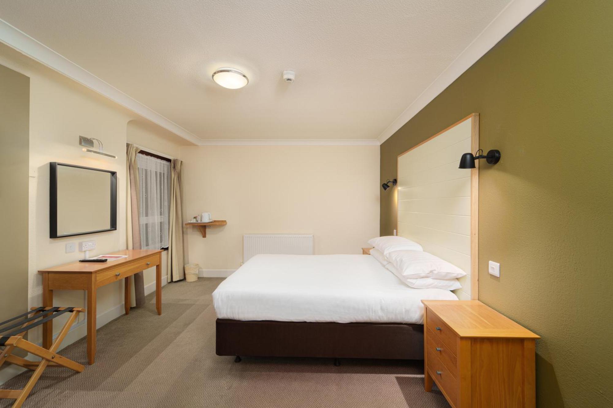 Trouville Hotel By Compass Hospitality Sandown Bagian luar foto