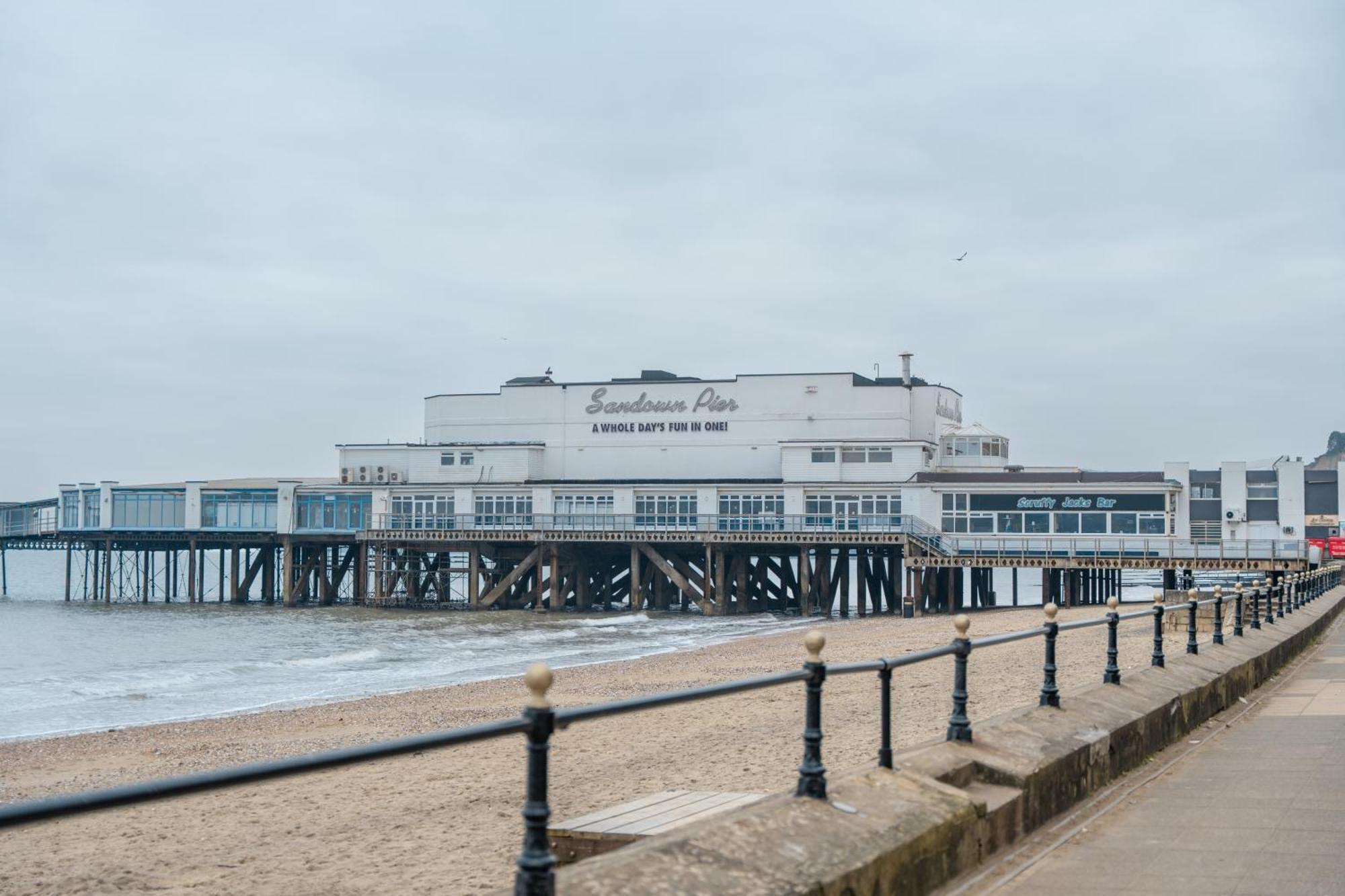 Trouville Hotel By Compass Hospitality Sandown Bagian luar foto