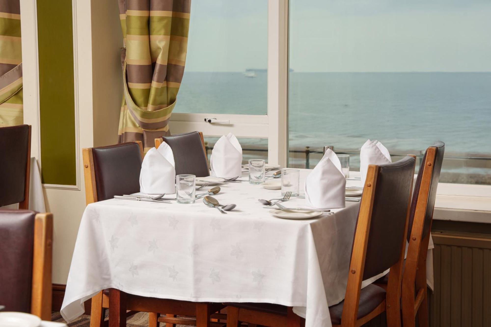 Trouville Hotel By Compass Hospitality Sandown Bagian luar foto