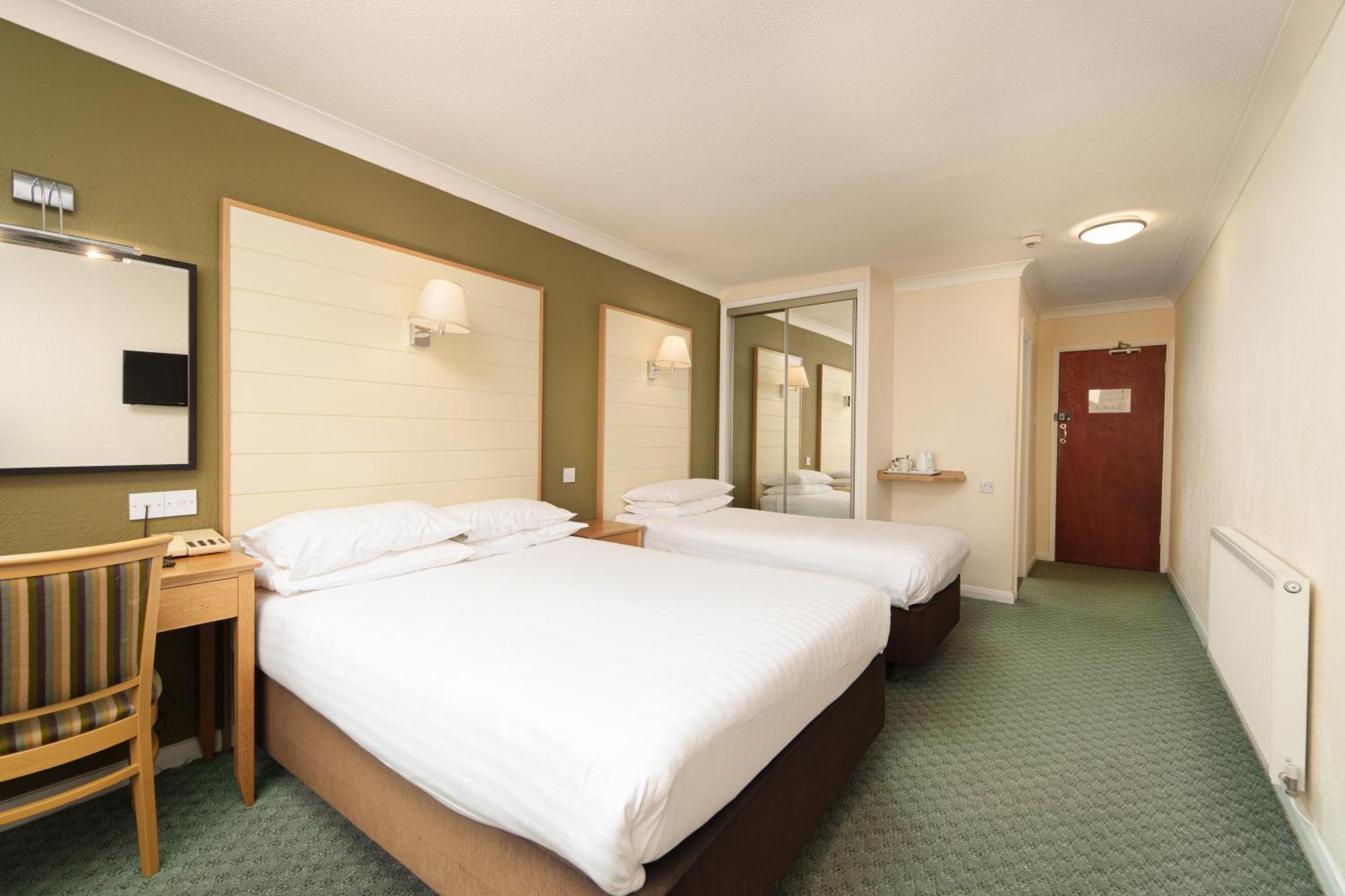 Trouville Hotel By Compass Hospitality Sandown Bagian luar foto