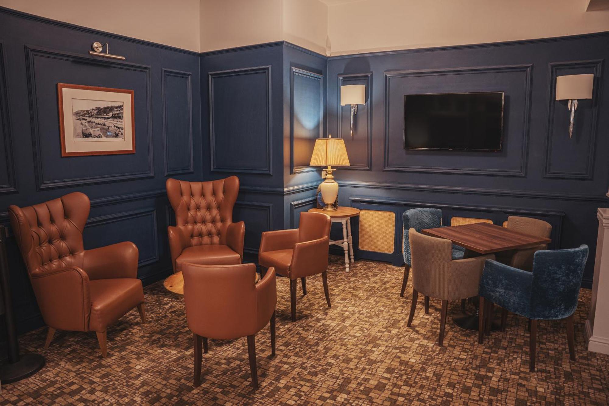 Trouville Hotel By Compass Hospitality Sandown Bagian luar foto